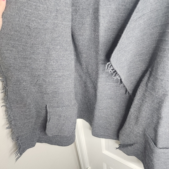 Talbots merino wool fringe Gray cardigan Large - Picture 6 of 6